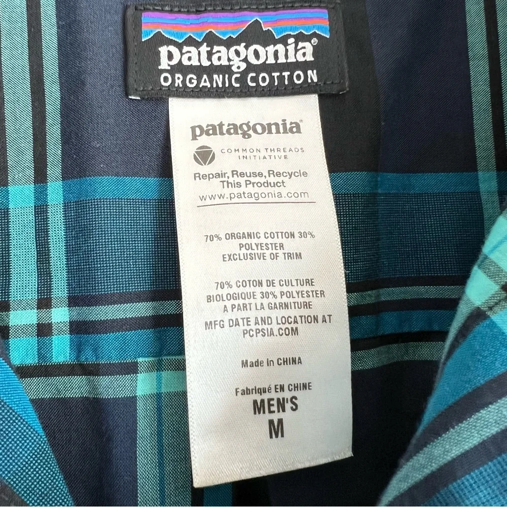 Patagonia - Short Sleeve Button-Down Shirt - Blue - Size M - Picture 2 of 4